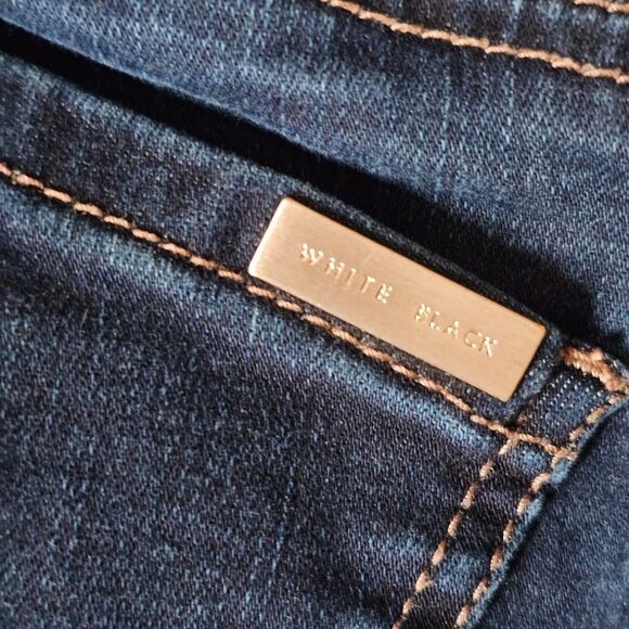 White House Black Market Dark Denim Jeggings Size 4 - Picture 1 of 5